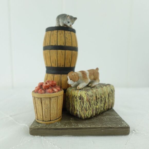 Cute Cats! Porcelain Sculpture Collection Hide & Seek The Danbury Mint - Picture 1 of 9